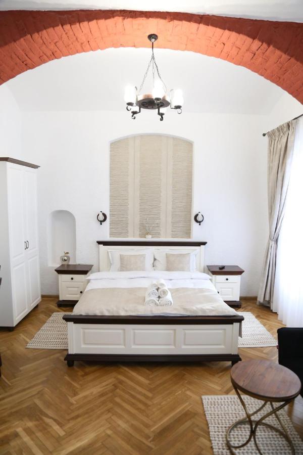Residence Krone Braşov Buitenkant foto