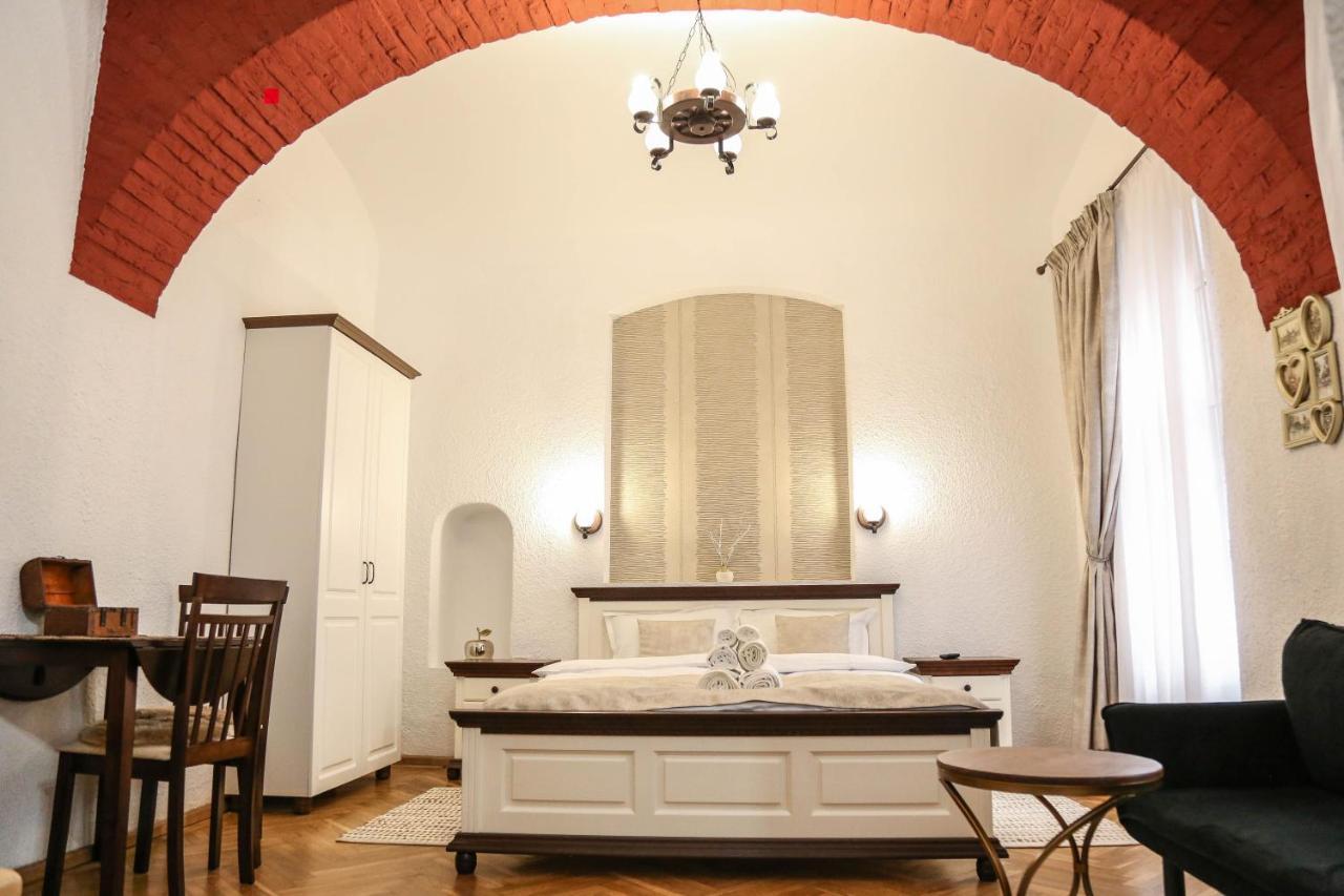 Residence Krone Braşov Buitenkant foto